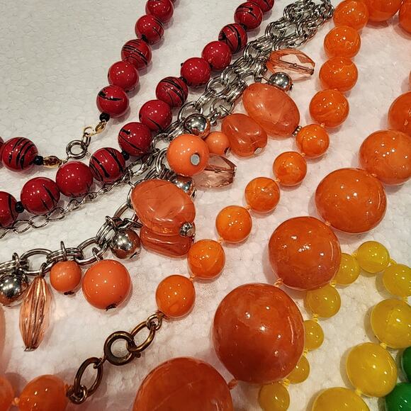 Vintage Rainbow Plastic Bead Necklace Lot 1950s-70s Retro Pin-Up Pride - Picture 3 of 7